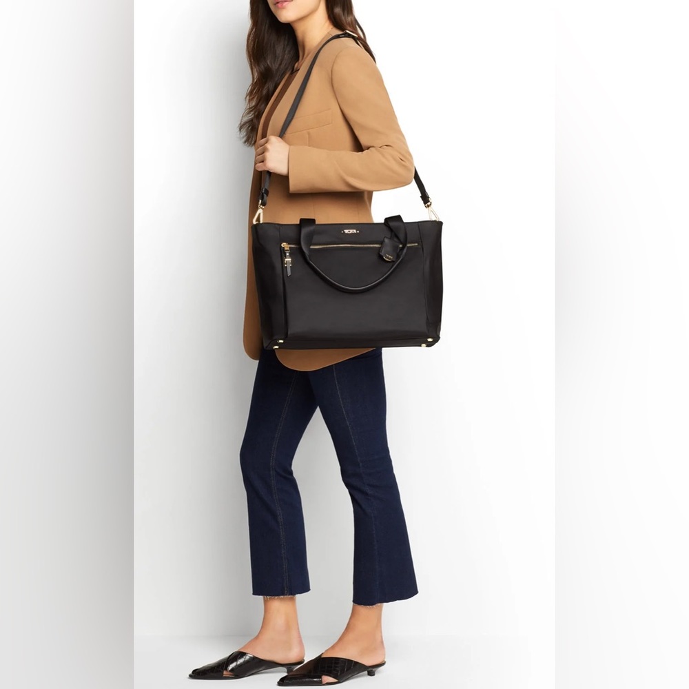 TUMI voyager Mauren  women tote travel bag in brand new condition